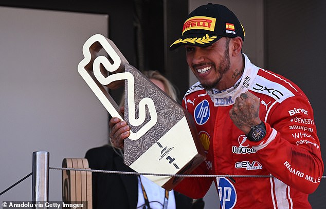 Lewis Hamilton conquistou a primeira vitória de sua carreira na Ferrari no Grande Prêmio Barcelona-Catalunha