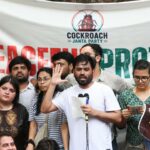 Líder do 'Partido das Baratas' retorna à Índia para primeiro protesto em Nova Delhi