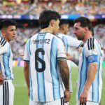 Lisandro Martinez envia mensagem 'louca' para Lionel Messi após hattrick da Argentina, resposta do alvo do Man Utd