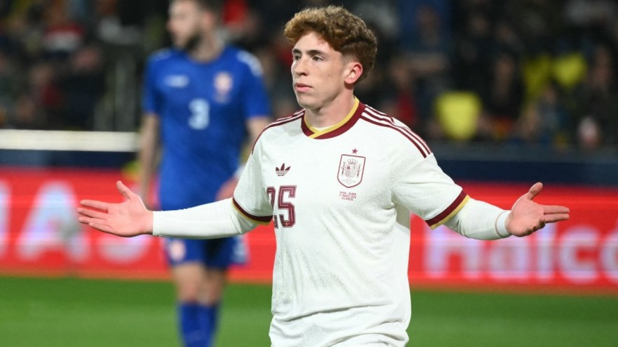 Liverpool Tikung Newcastle, Victor Munoz Jadi Rekrutan Pertama Era Andoni Iraola