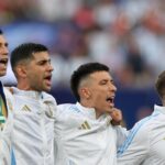 Man Utd pronto para fazer abordagem de Cristian Romero, afirma jornalista argentino confiável