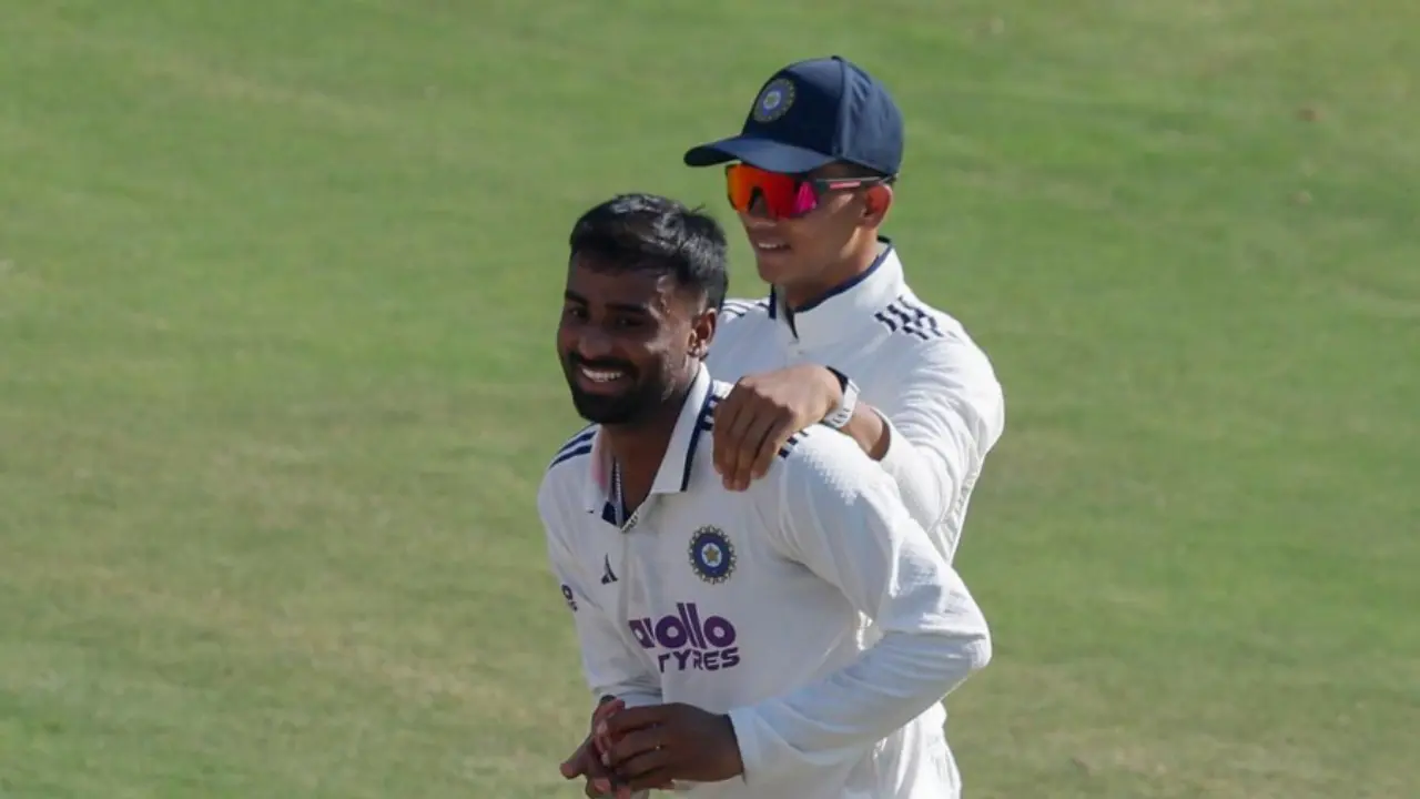 `Manav Suthar certamente teve um início impressionante...`: Sunil Gavaskar
