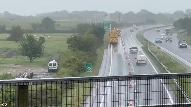 Na foto: Estradas fechadas em Devon após um acidente de helicóptero nas primeiras horas desta manhã