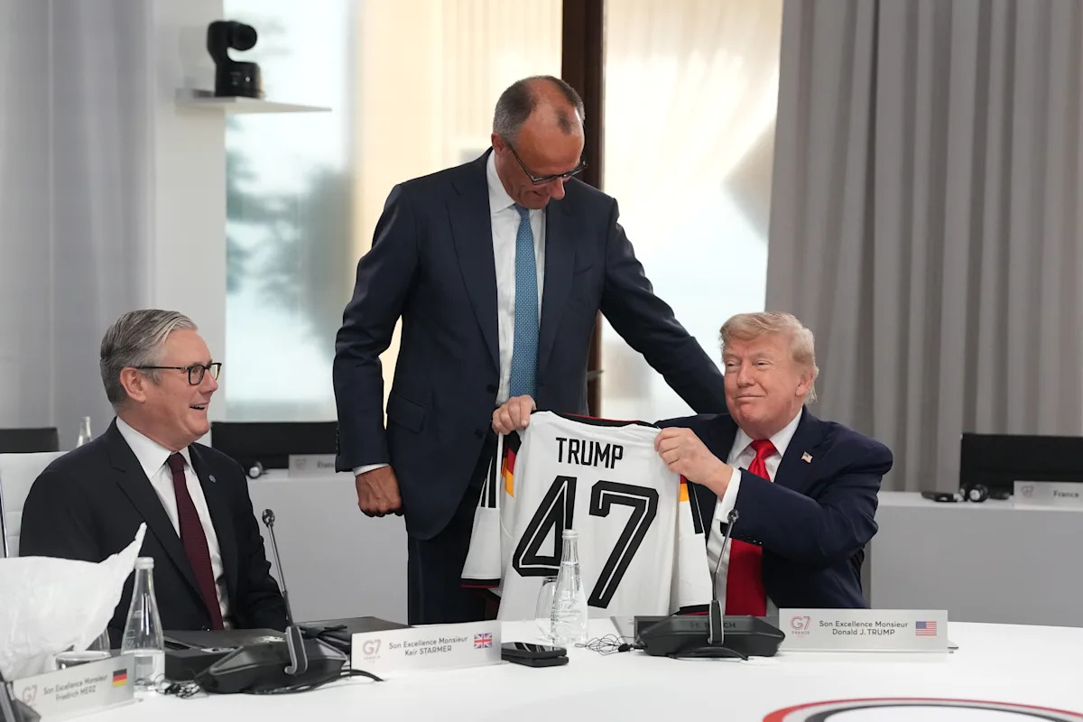 Microfones quentes no G7 capturam conversas de líderes mundiais entre tópicos importantes