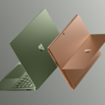 o laptop Microsoft Surface 8 em jade