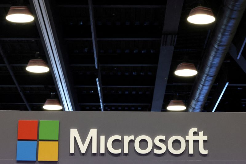 Microsoft revela novo chip quântico feito com IA, diz que terá sistemas até 2029
