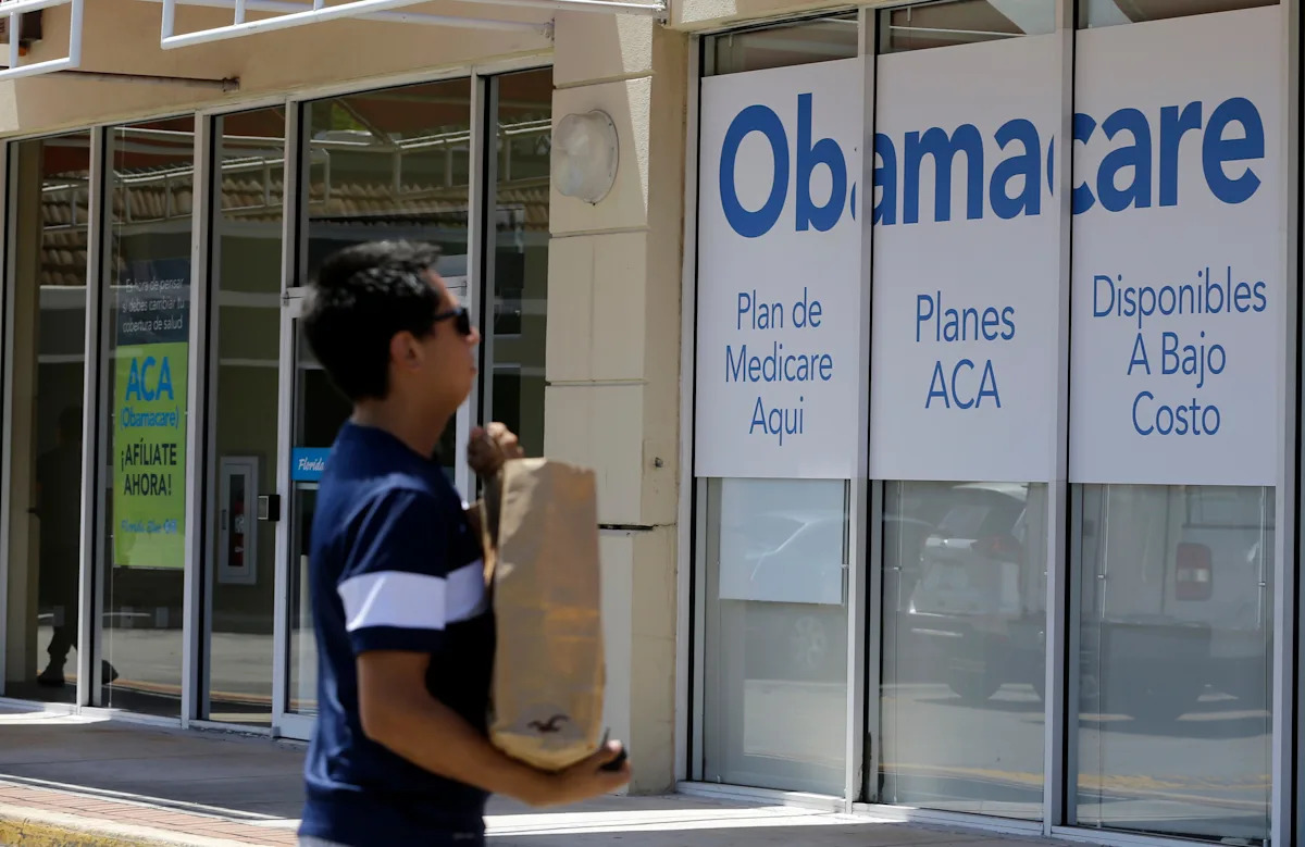 Milhões abandonam a cobertura de saúde do Obamacare depois que os subsídios expiram e os custos aumentam
