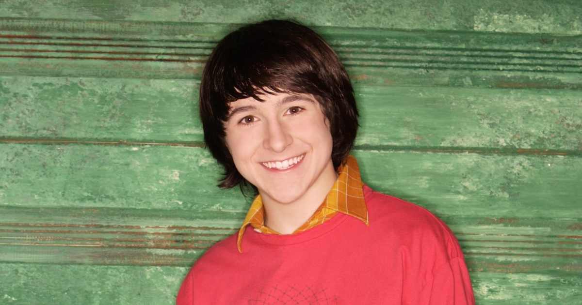 TCDHAMOEC076 Mitchel Musso de Hannah Montana revela por que ele perdeu a reunião especial Emily Osment Miley Cyrus