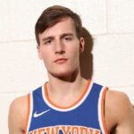 GettyImages-2123808298NYPD-Mistakes-Knicks-Player-Tyler-Kolek-for-Fan-at-Parade.jpg