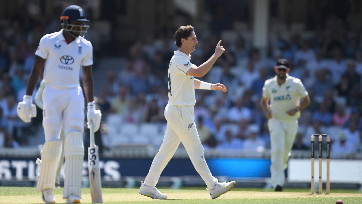 NZ vs ENG, 2º dia de teste 3: o lance de cinco postigos de Henry ajuda os Black Caps a assumir a liderança em 100 corridas