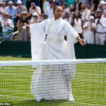 Naomi Osaka trouxe seu 'desfile de moda' para Wimbledon na tarde de segunda-feira
