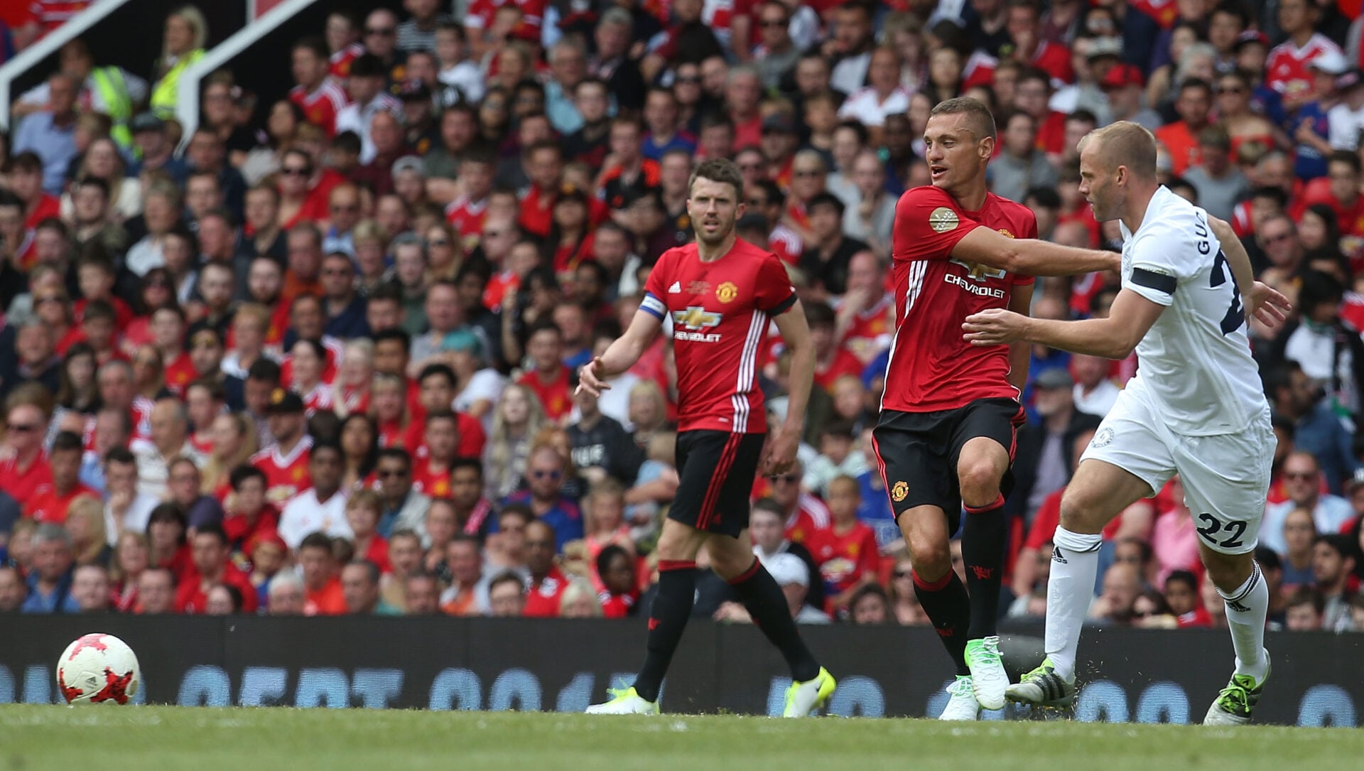 Nemanja Vidic argumenta que 'nunca teve medo' de jogar contra um 'jogador fantástico' durante a lendária passagem do Man Utd