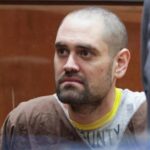 Nick Reiner busca liberação de fundos fiduciários para pagar defesa legal em assassinatos de pais