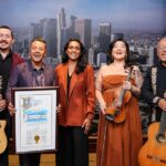 No 10º aniversário, o legado dos Boleros de Noche é comemorado pela Prefeitura de LA