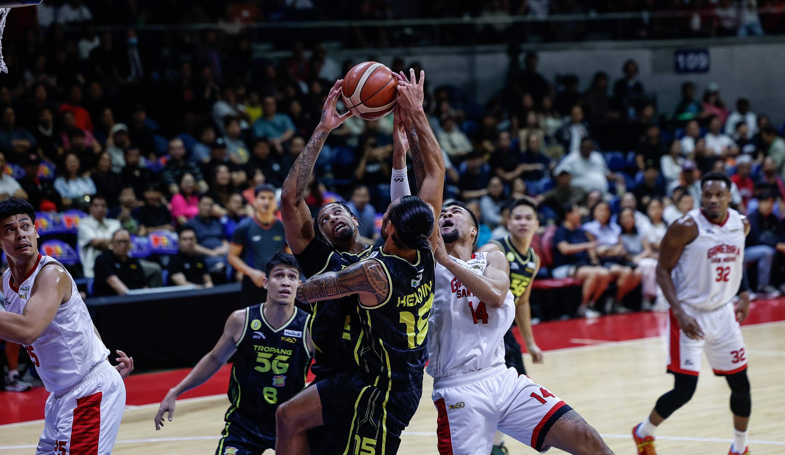 TNT e Ginebra vão lutar por uma vitória crucial no desempate no domingo.