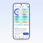 Uma pessoa segurando o Fitbit Air e o Google Pixel 10a em Lavender