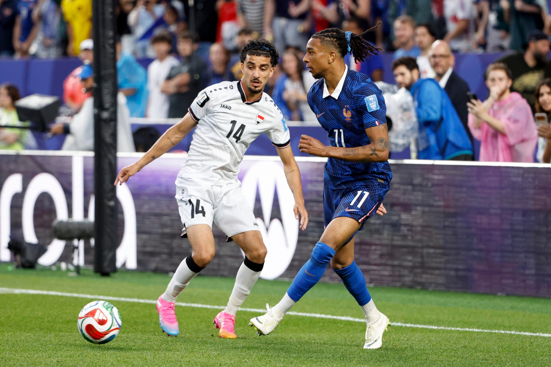 O Man United cometeu um erro flagrante de £ 1 milhão ao vender Zidane Iqbal, sua tela de 85 toques na Copa do Mundo prova isso