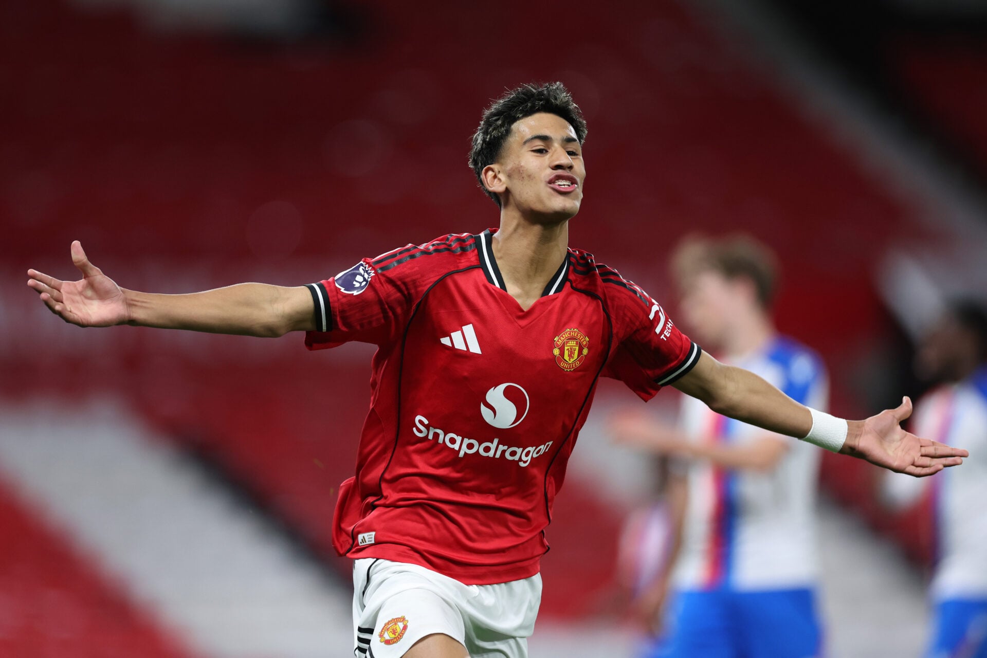 O Man United lidera a corrida para Ty Livesey, o garoto maravilha está igualando a ascensão meteórica de JJ Gabriel