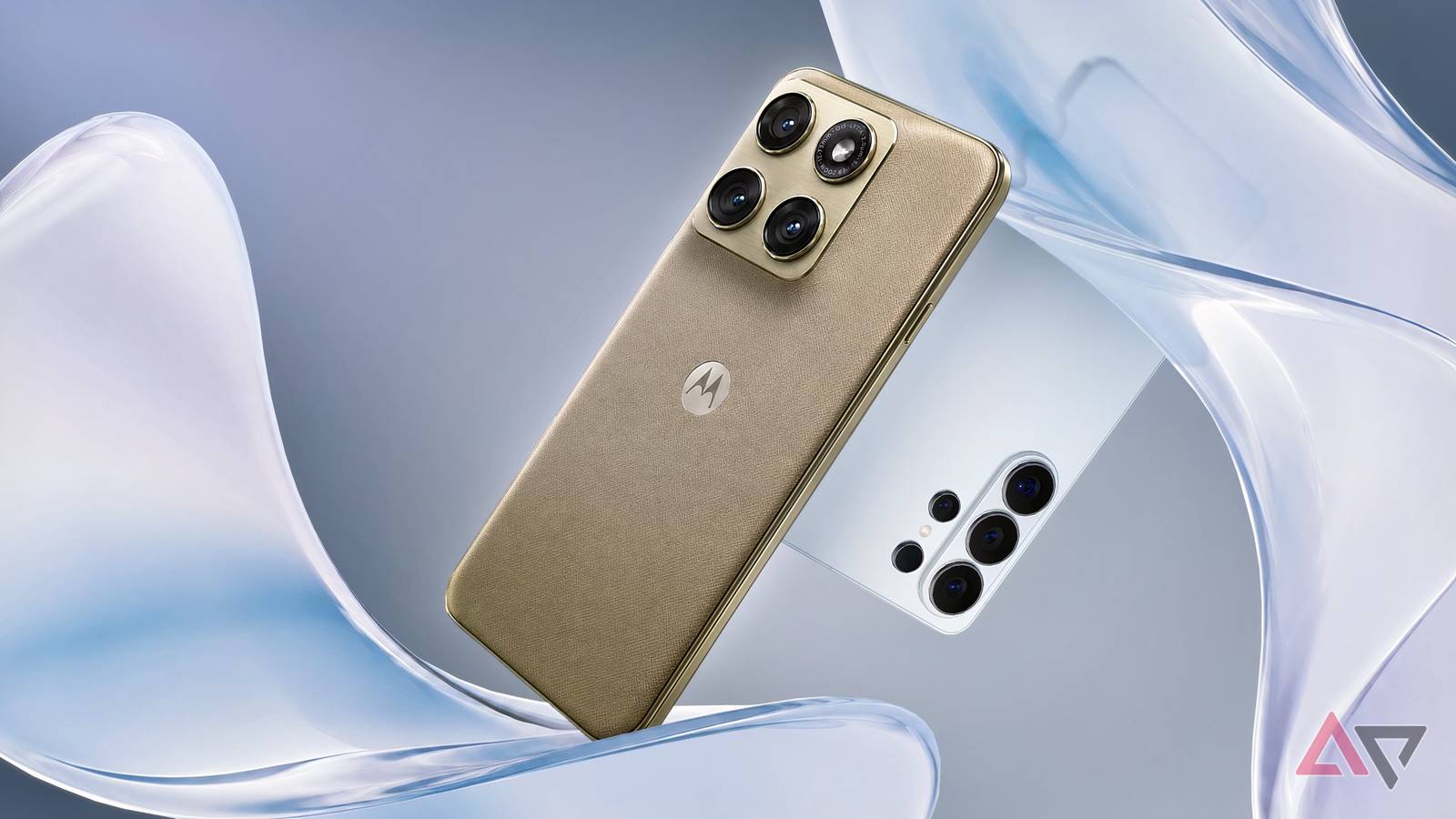 Dois rumores de smartphones Samsung S27 Ultra inclinados para mostrar seus módulos de câmera traseira, com um ícone de aviso de ponto de exclamação vermelho proeminente flutuando em primeiro plano.