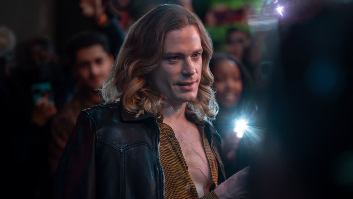 Sam Reid e Jennifer Ehle interpretam Lestat e Gabrielle em