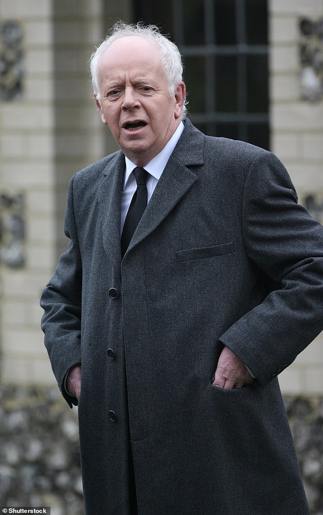 O ex-ator de EastEnders e Coronation Street, Ray Brooks, deixou uma enorme fortuna de £ 1,5 milhão para seus dois filhos sobreviventes quando morreu (foto em novembro de 2006)