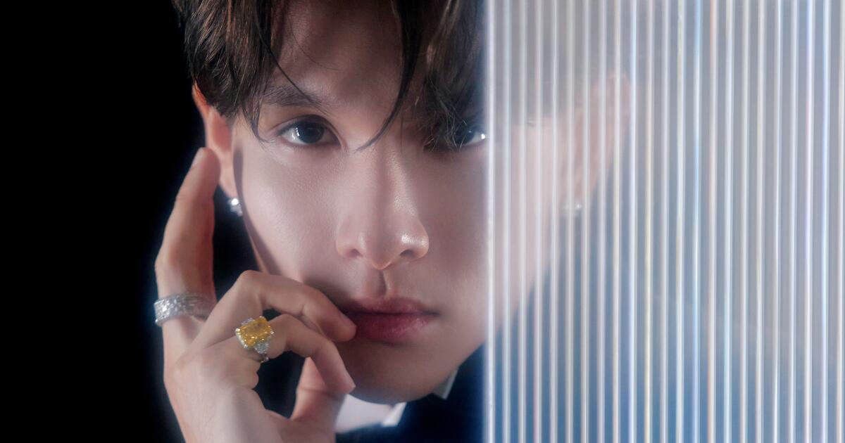 O cantor de K-pop Samuel homenageia suas raízes latinas com talento no novo EP ‘Samuelito’