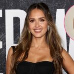 O encobrimento exato do maiô de Jessica Alba em Miami ainda está em estoque