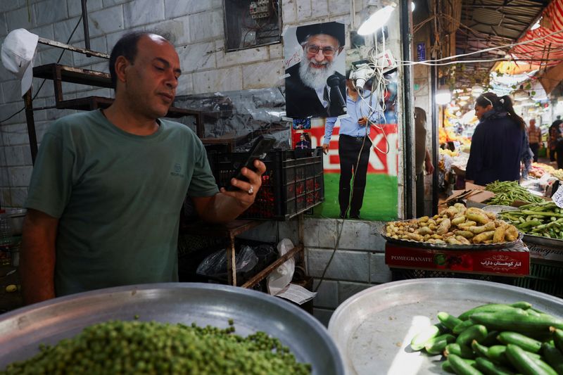 O funeral do falecido líder supremo do Irã, Khamenei, começará em 4 de julho, com sepultamento marcado para 9 de julho