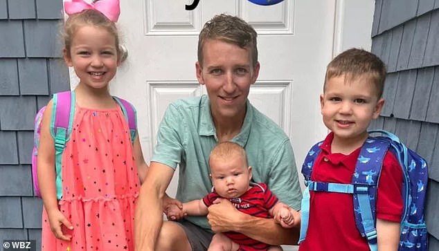 Patrick Clancy já estava ao telefone com um despachante do 911 quando encontrou seus três filhos estrangulados até a morte no porão de sua casa em Duxbury, Massachusetts.