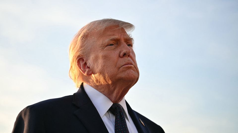 Presidente Donald Trump no aeroporto de Paris Orly, na França, em 17 de junho. - Mandel Ngan/AFP/Getty Images