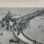 O cais de Skegness em 1895 era uma atração movimentada, com um ambiente energizante e vistas do mar