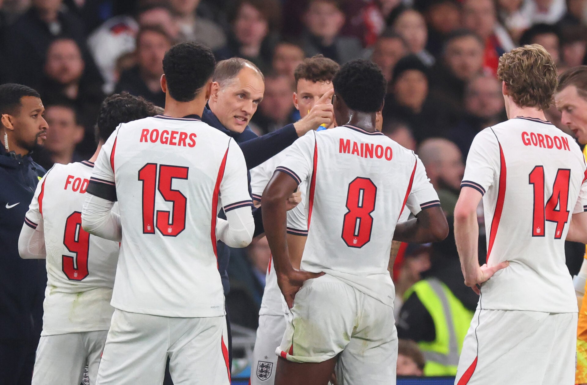 O que separa Kobbie Mainoo das seis estrelas da Inglaterra que Thomas Tuchel convocou para a seleção da Copa do Mundo