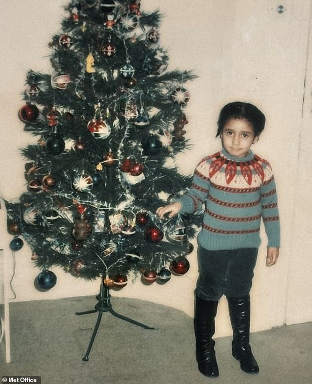 Andrea Bernard, de cinco anos, imaginou o Natal antes de ser mortalmente queimada em um banho quente pela madrasta