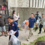 Olah TKP, Polisi Angkut Barang Bukti de Lokasi Penyekapan e Penyiksaan YTR