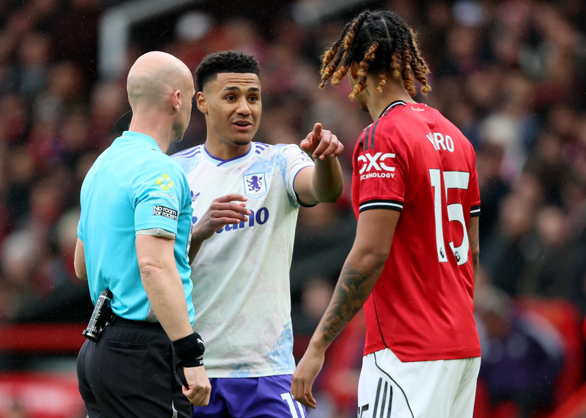 Ollie Watkins admite a Rio Ferdinand que estudou ‘clipes antigos’ de uma lenda do Man Utd para melhorar como atacante