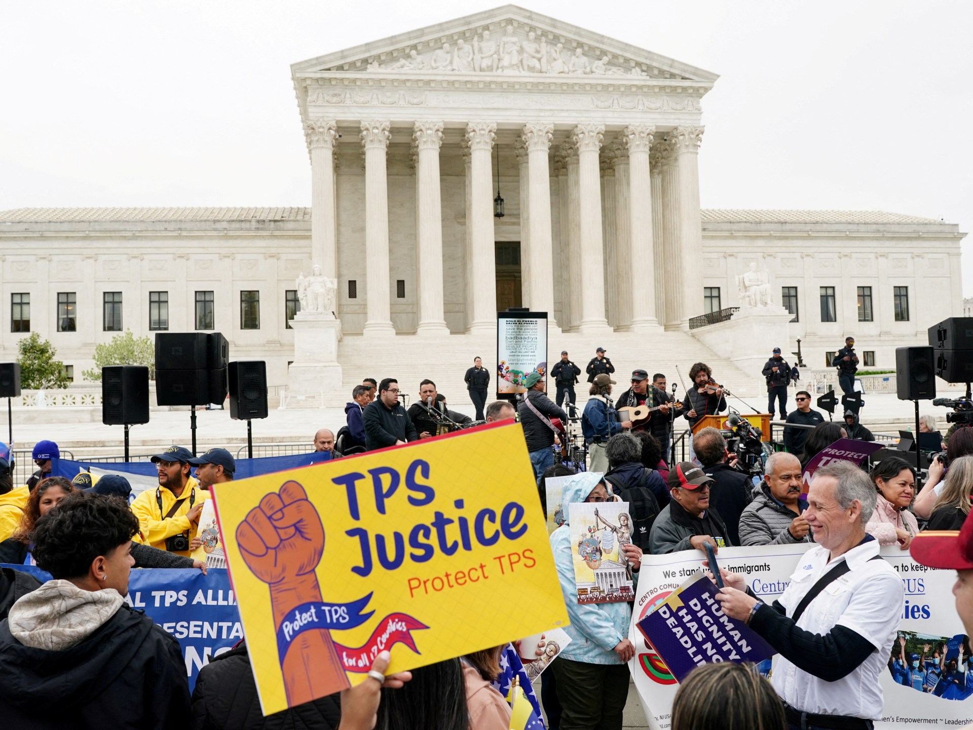 Os defensores alertam sobre as amplas implicações da decisão do TPS da Suprema Corte dos EUA