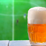 Os fãs da Inglaterra ficaram furiosos depois de descobrirem que a cerveja custava mais nos EUA do que no Reino Unido
