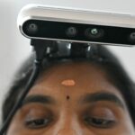 Os trabalhadores indianos treinando robôs de IA para ocupar seus empregos
