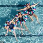 Três nadadores na piscina Cumnock em East Ayrshire na onda de calor na última quinta-feira