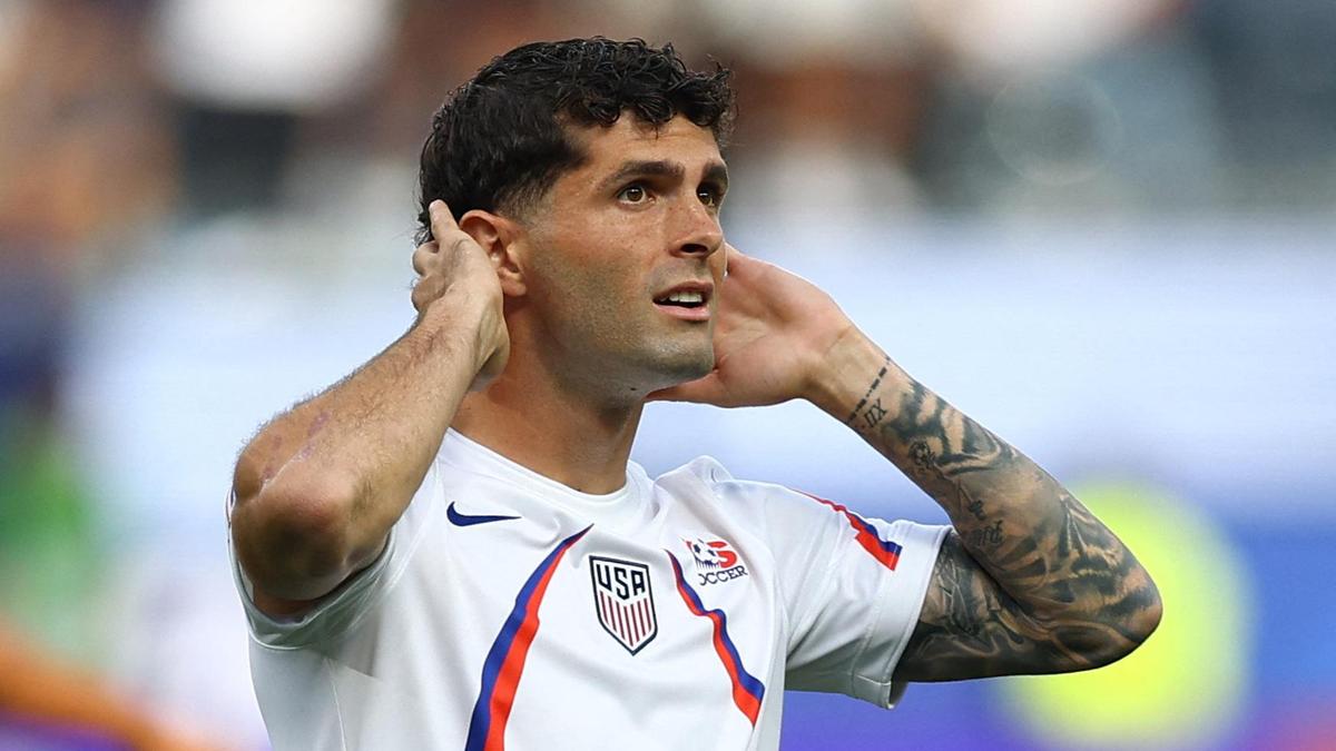 Futebol - Copa do Mundo FIFA 2026 - Grupo D - Estados Unidos x Paraguai - Estádio de Los Angeles, Inglewood, Califórnia, EUA - 12 de junho de 2026 Christian Pulisic dos EUA durante o aquecimento antes da partida REUTERS/Lisi Niesner