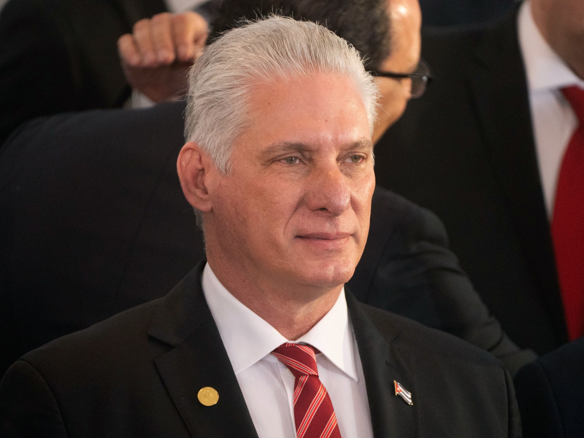 Partido Comunista de Cuba aprova abertura da economia em movimento sem precedentes