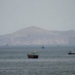 Petróleo atinge mínimos anteriores à guerra do Irão após acordo de cessar-fogo