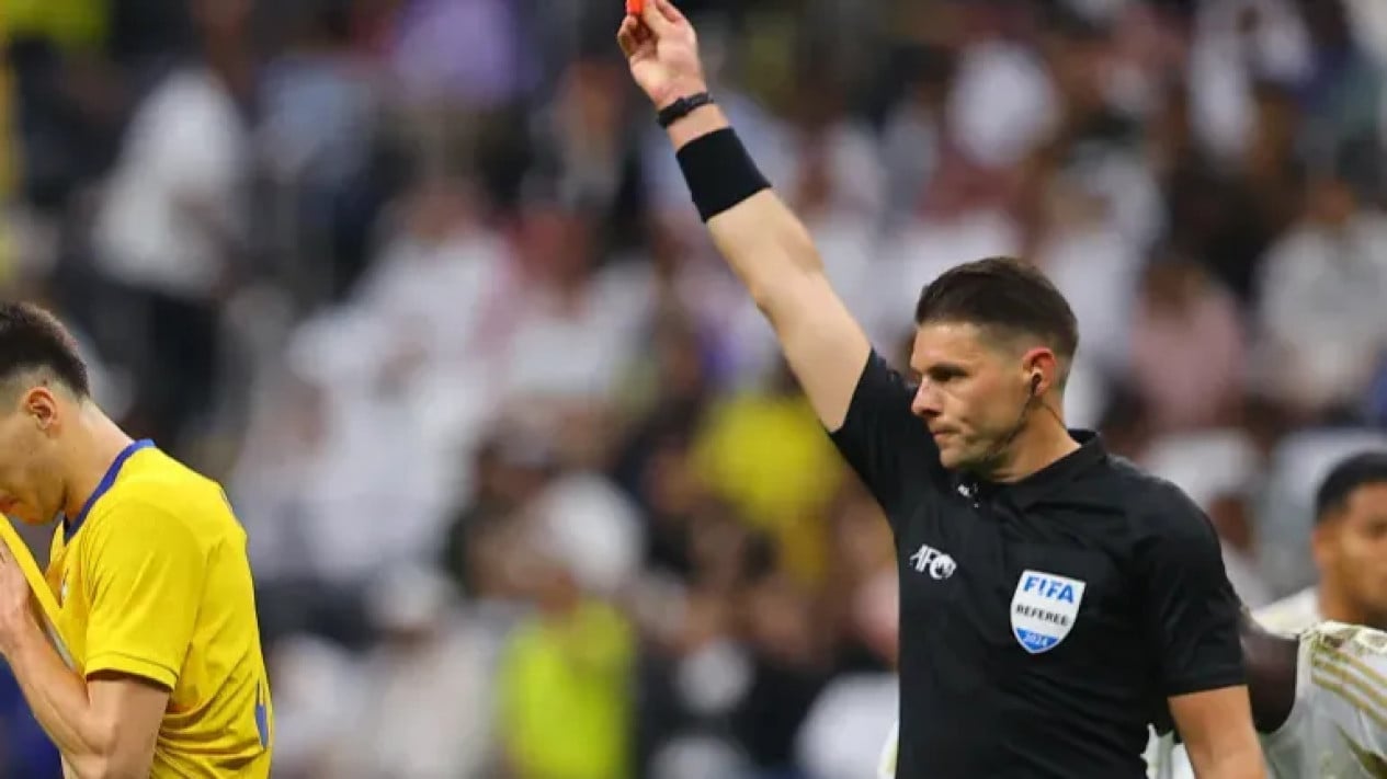 Piala Dunia 2026 Geger, Oficial VAR Tertangkap Kamera Diduga Buat Simbol Neo Nazi