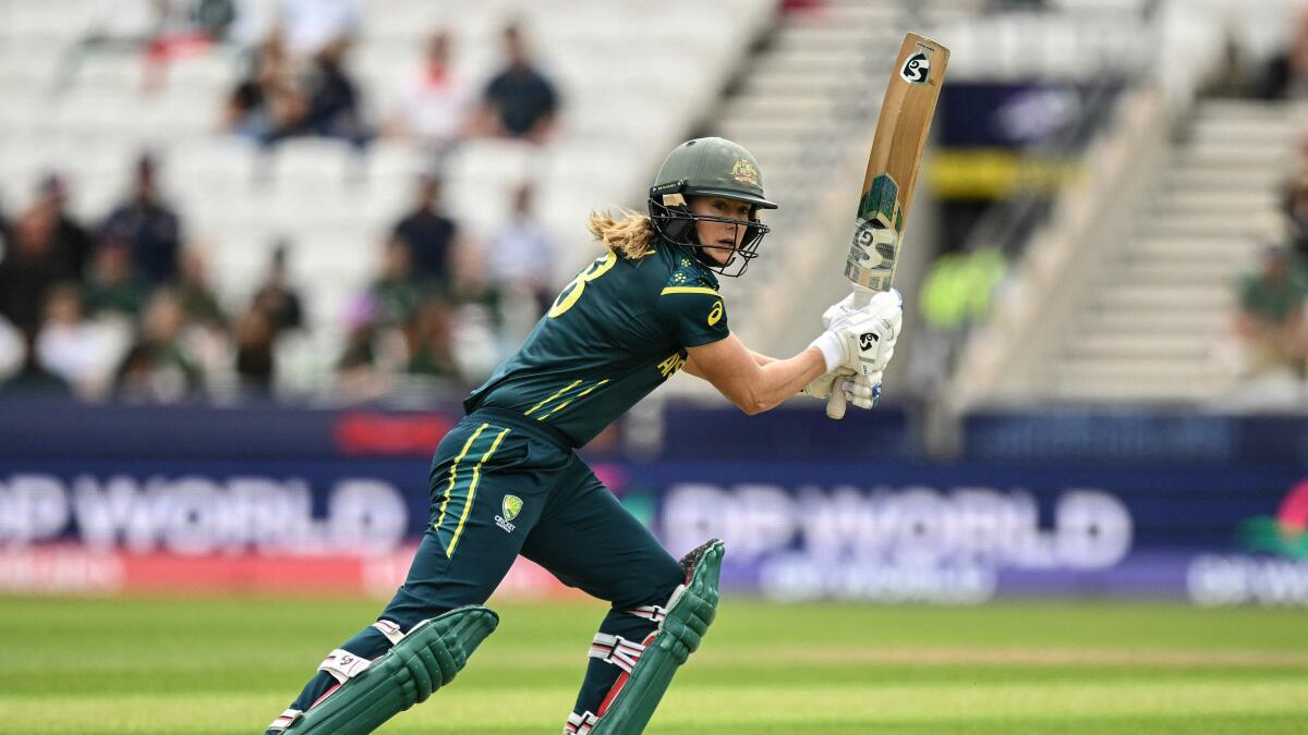Placar AO VIVO AUS-W vs PAK-W, Copa do Mundo Feminina T20 2026: Mooney aparentemente desloca o dedo, Paquistão gagueja em 200 perseguição