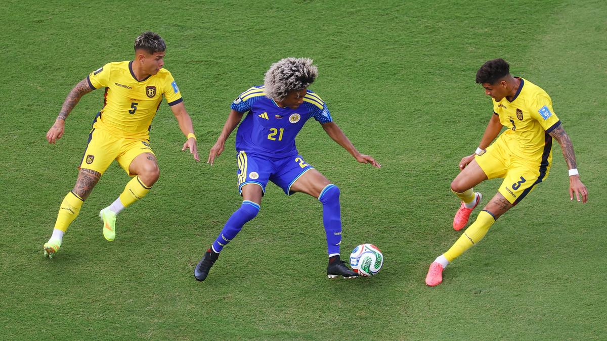 Placar ao vivo de Equador x Curaçao, Copa do Mundo FIFA 2026: ECU 0 - 0 CUR; O chute inicial de Enner Valencia foi defendido por Room