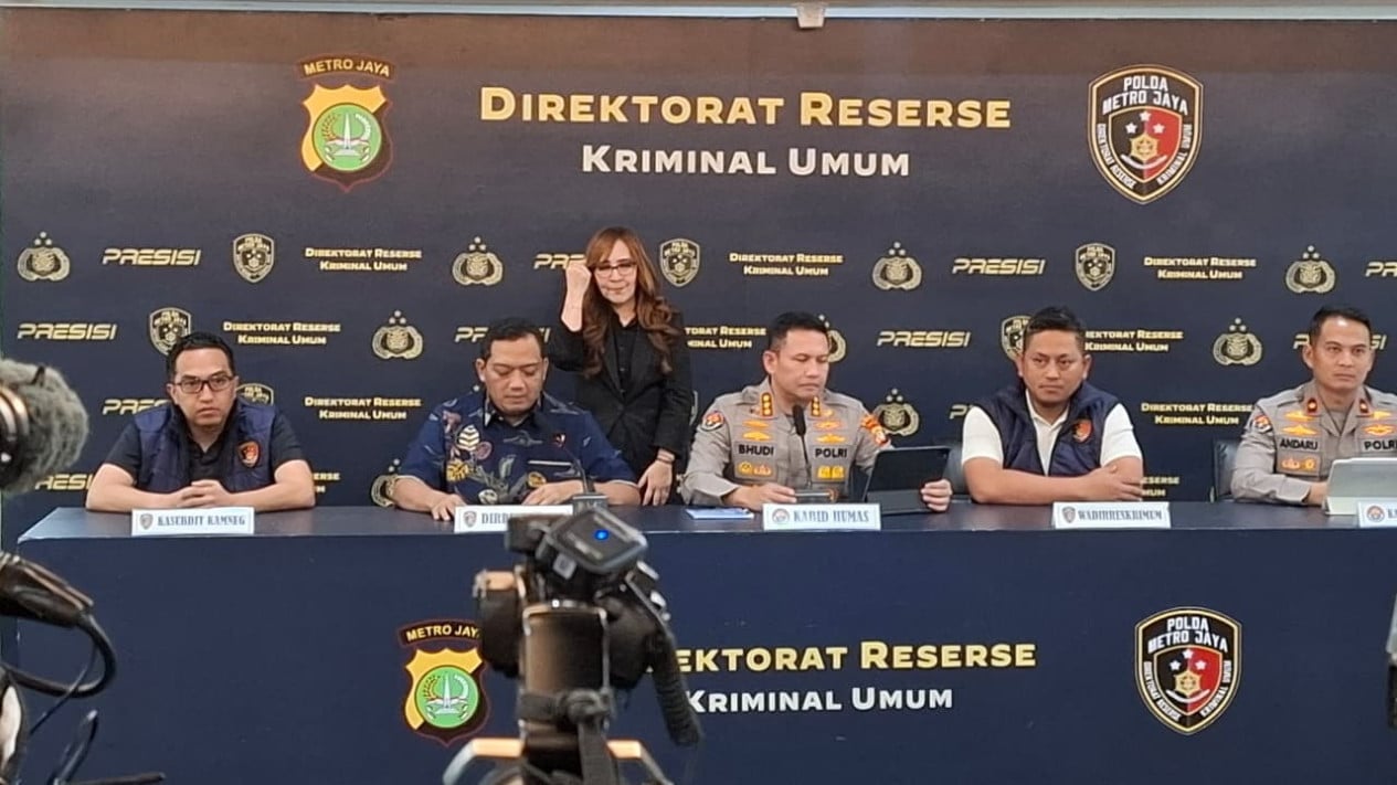 Polda Metro Bantah Penangkapan Roy Suryo e dr Tifa Bermuatan Pribadi, Tegaskan Murni Proses Hukum