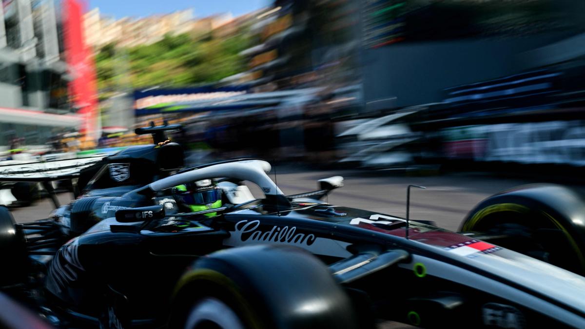 Por que Sergio Perez foi penalizado? Cadillac perde primeiro ponto histórico na F1 após decisão do GP de Mônaco