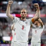 Harry Kane, o capitão dos Três Leões, comemora depois que sua equipe venceu por quatro gols a dois contra a Croácia em Arlington, Texas