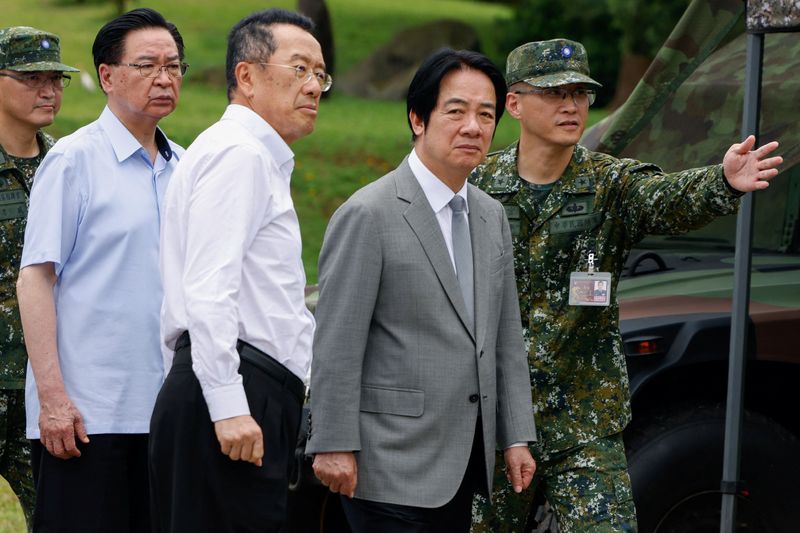 Presidente de Taiwan diz que “não desistirá” dos gastos com defesa após cortes no Parlamento