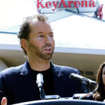 Processo judicial revela que o presidente Trump conversou com o CEO da Live Nation antes que o caso antitruste fosse resolvido